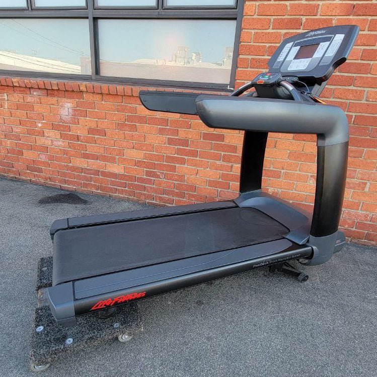 Life Fitness 95T Inspire™ Treadmill