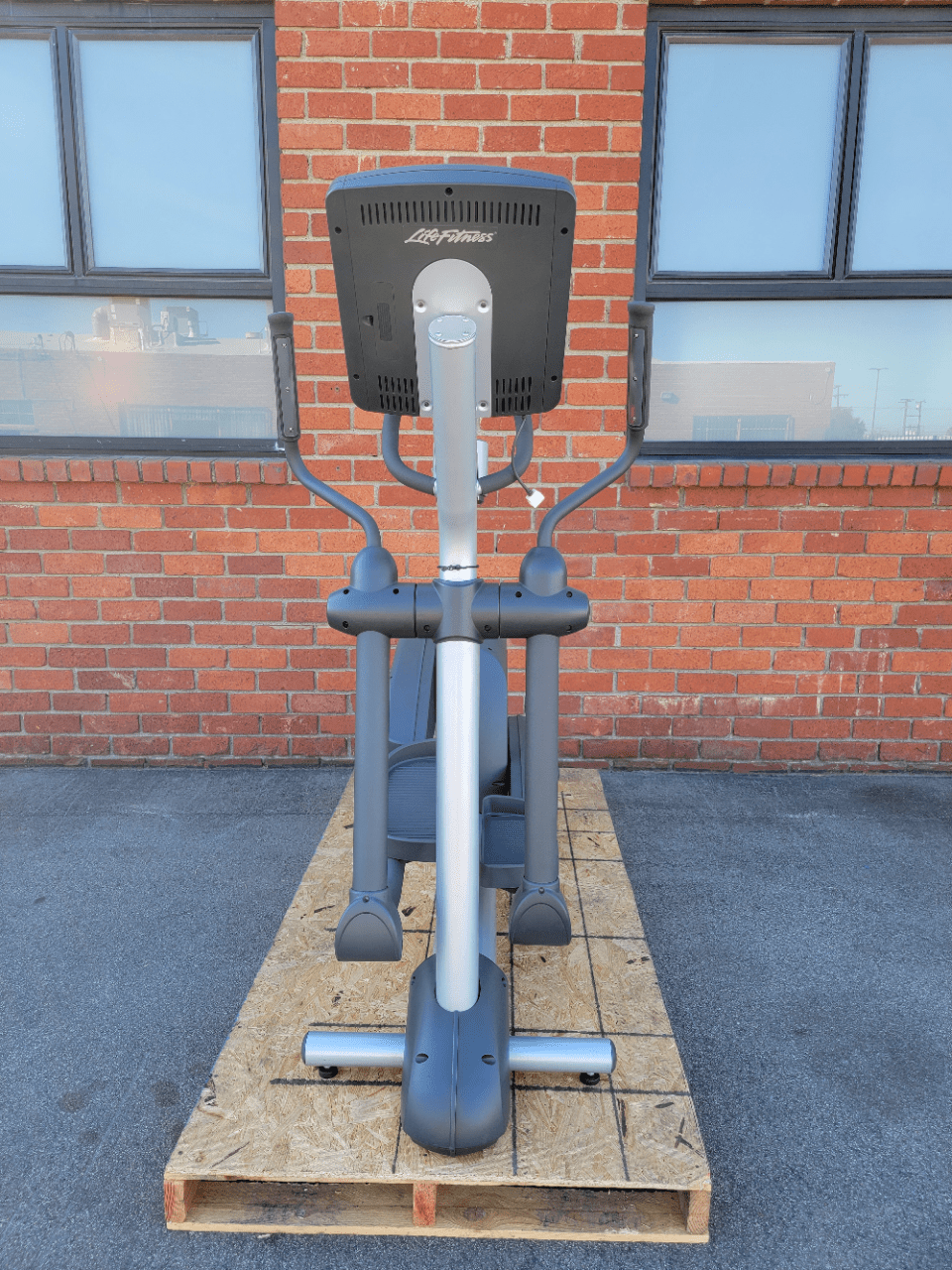 Life Fitness Club Series Elliptical Cross Trainer CSX Refurbished