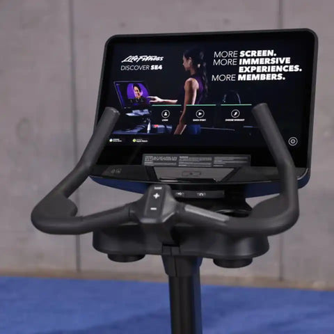 Life Fitness Integrity + Upright Lifecycle Bike