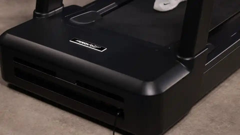 Life Fitness Integrity+ Treadmill w/ SE4 Console