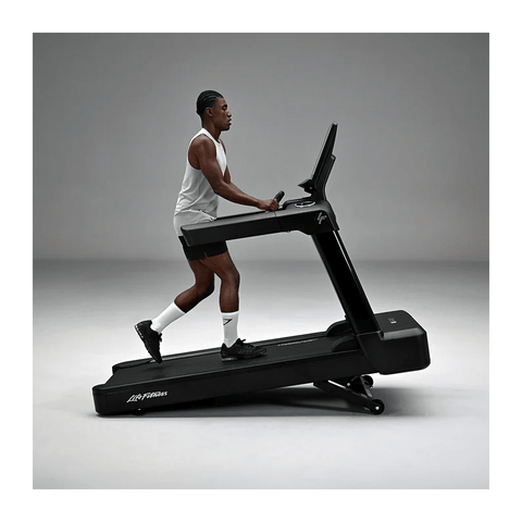 Life Fitness Club Series+ Treadmil w/ SL Console - New for 2026