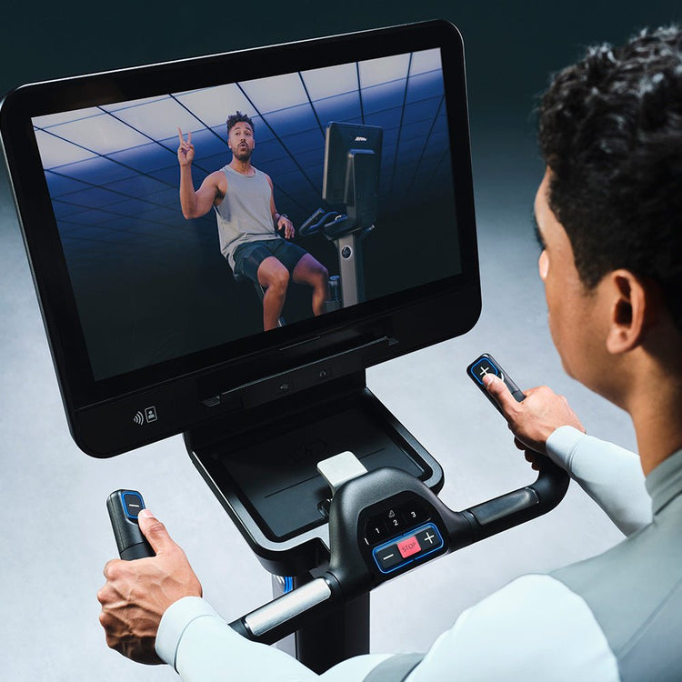 Life Fitness Home Symbio SwitchCycle with SE4 - 24" Console