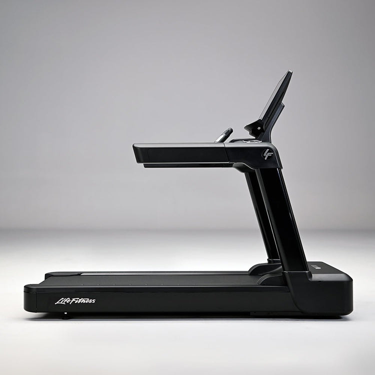 Life Fitness Club Series+ Treadmill w/ SL Console