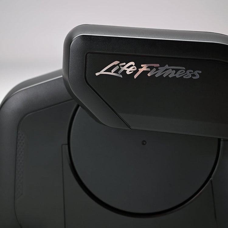 Life Fitness Club Series+ Elliptical Cross-Trainer w/ SL Console