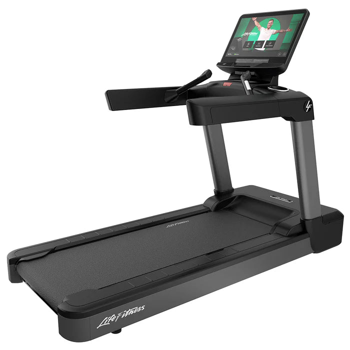 Life Fitness Club Series+ Treadmill w/ SE4 Console