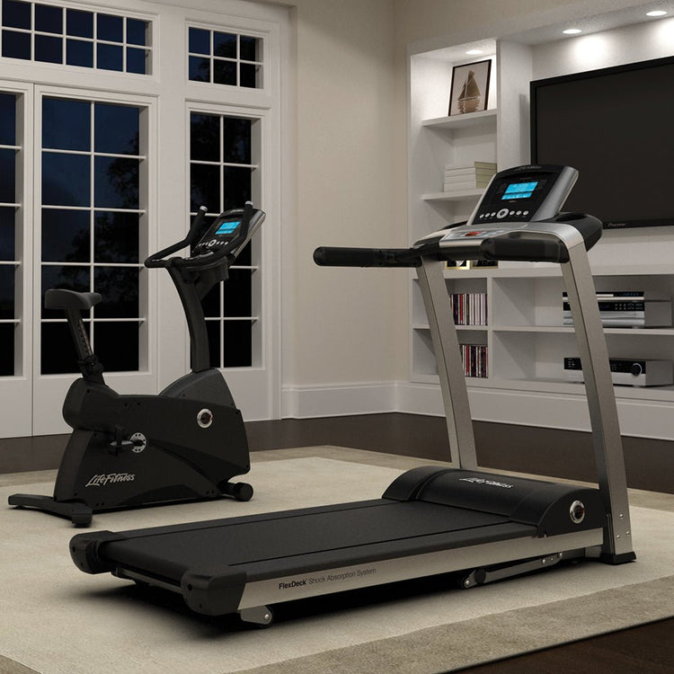 Life Fitness F3 Folding Treadmill w/ Go Console