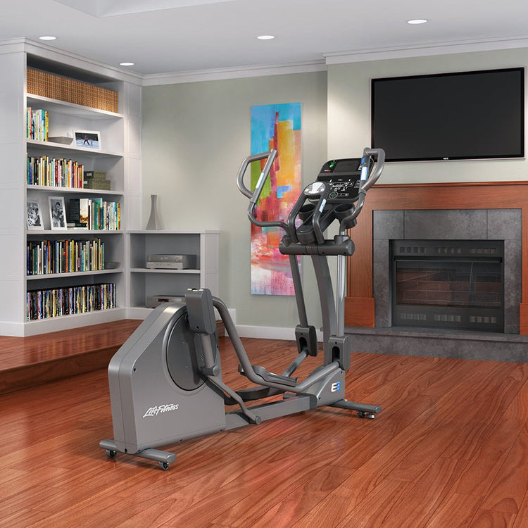 Life Fitness E3 Elliptical Cross-Trainer w/ Go Console