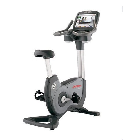 Life Fitness 95C Engage Commercial Upright LifeCycle