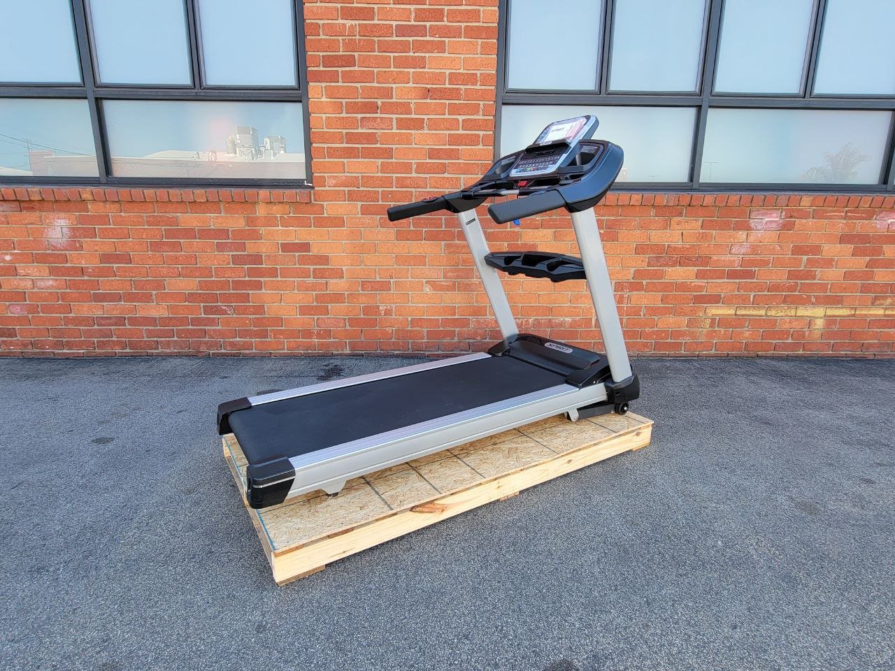 Spirit Fitness XT685 Treadmill - Demo